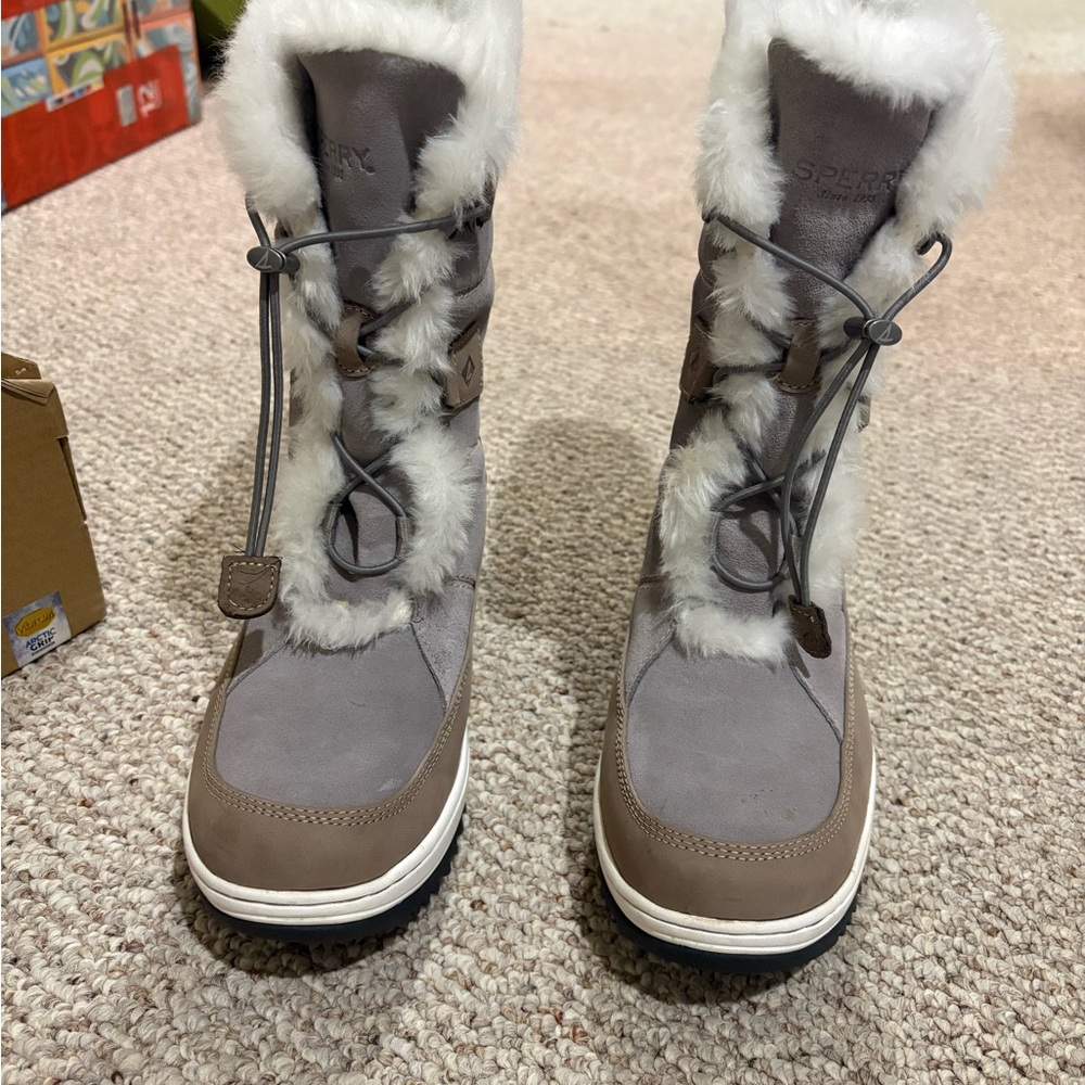 Sperry Women's Tan and White Winter Boots